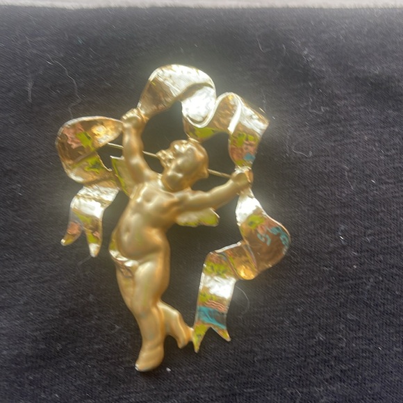 Jewelry - ANGEL with Ribbon Holiday Brooch Gold
